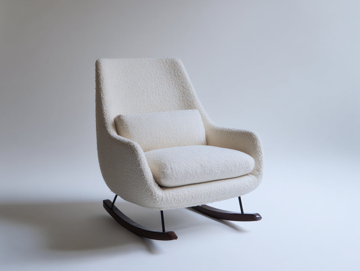 Mecedora tapizada 80x75x90 cm color blanco con base de balanceo de madera para interior diseño moderno